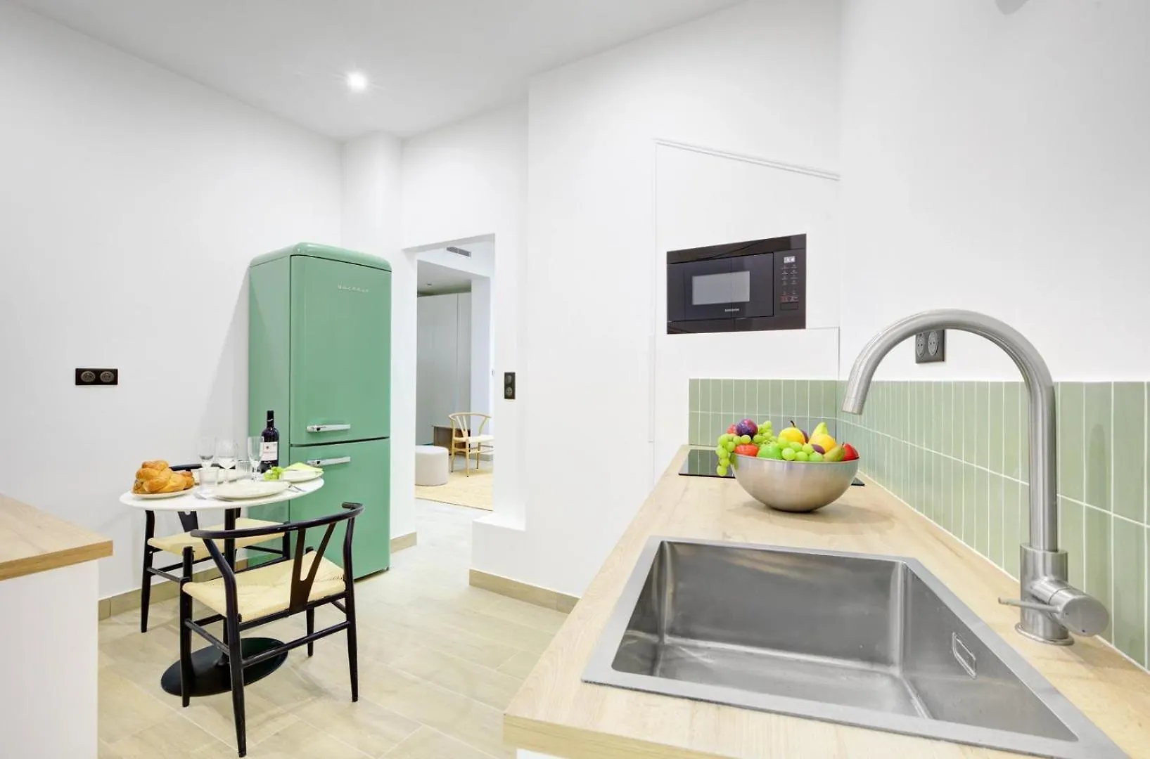 Bluestay 287 - Superbe A 17 * Paříž
